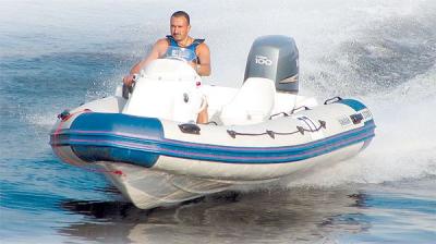 Лодка yamaran под мотор двухместная Ямаран B 530 R