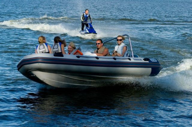 Ямаран B 390 R